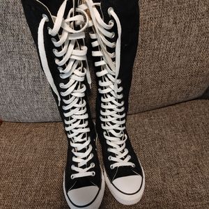 Converse knee high